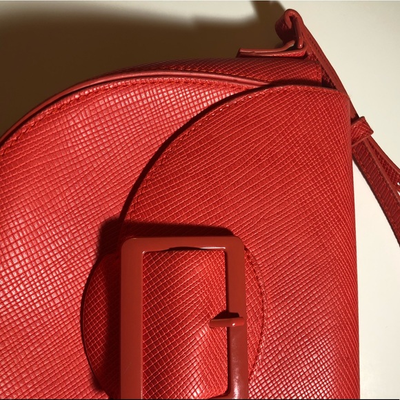 Roaring Red Shoulder Purse - Picture 2 of 4